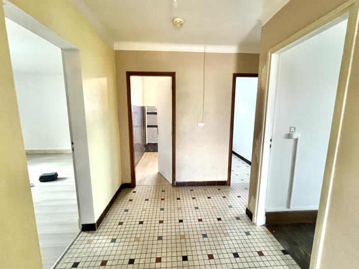 Image No.7-4 Bed Property for sale