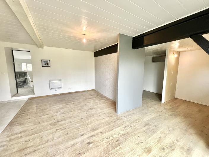 Image No.12-4 Bed Property for sale