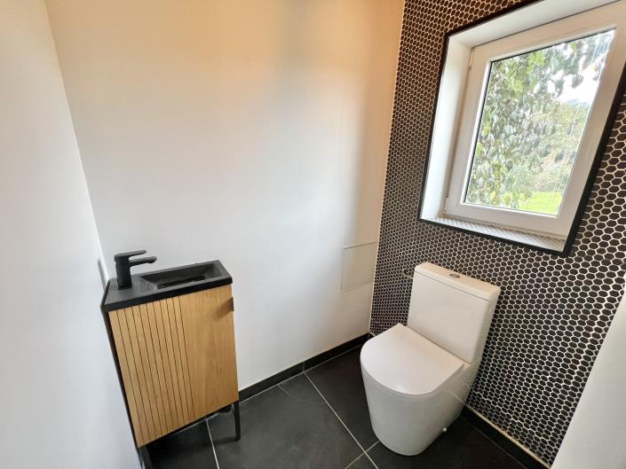 Image No.16-4 Bed Property for sale