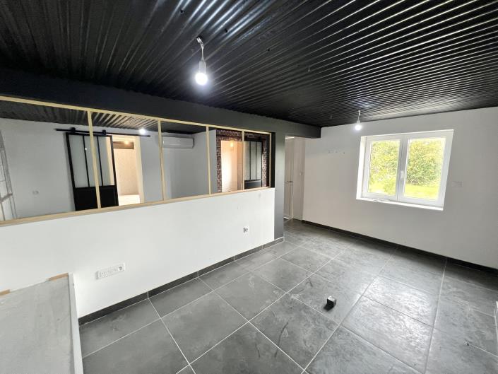 Image No.17-4 Bed Property for sale