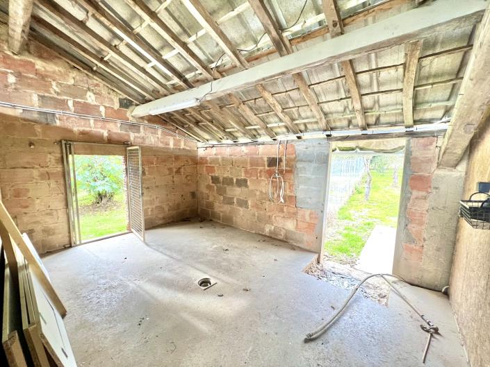 Image No.20-4 Bed Property for sale