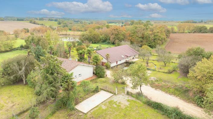 Image No.22-4 Bed Property for sale