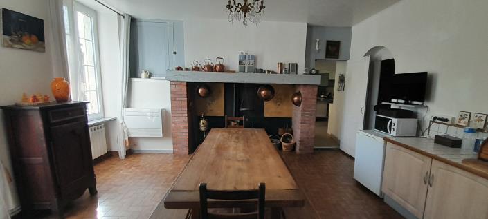 Image No.18-9 Bed Gite for sale