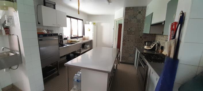 Image No.20-9 Bed Gite for sale