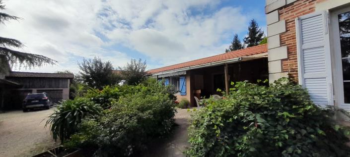 Image No.23-9 Bed Gite for sale