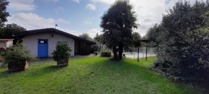 Image No.28-9 Bed Gite for sale