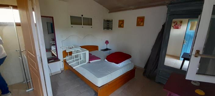 Image No.31-9 Bed Gite for sale