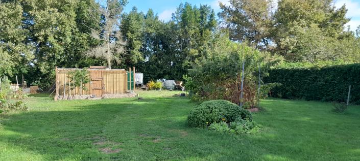 Image No.36-9 Bed Gite for sale