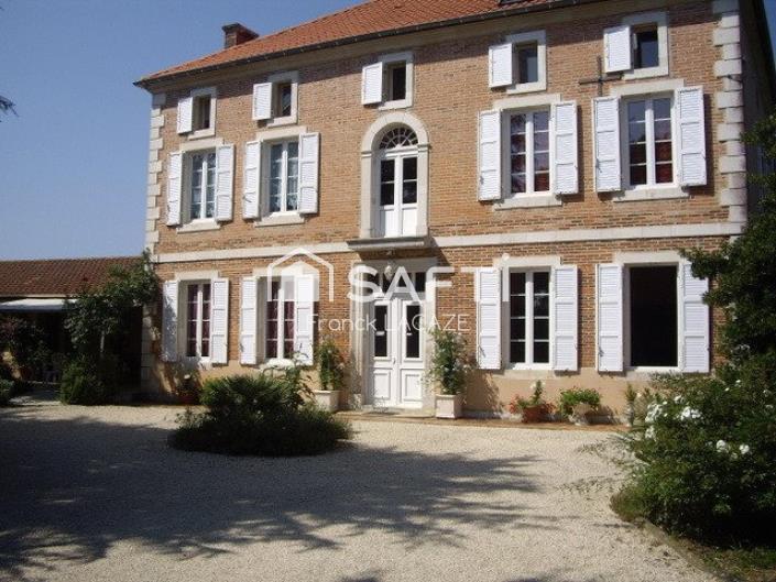 Image No.2-9 Bed Gite for sale