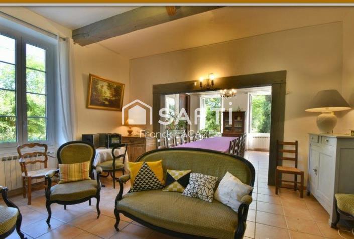 Image No.53-9 Bed Gite for sale