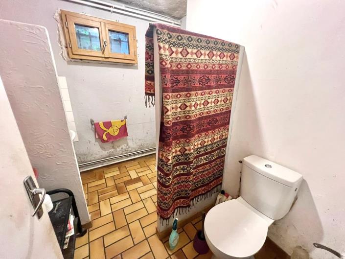 Image No.11-6 Bed House for sale