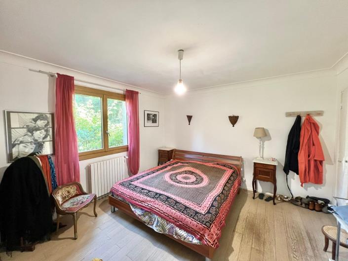 Image No.14-6 Bed House for sale