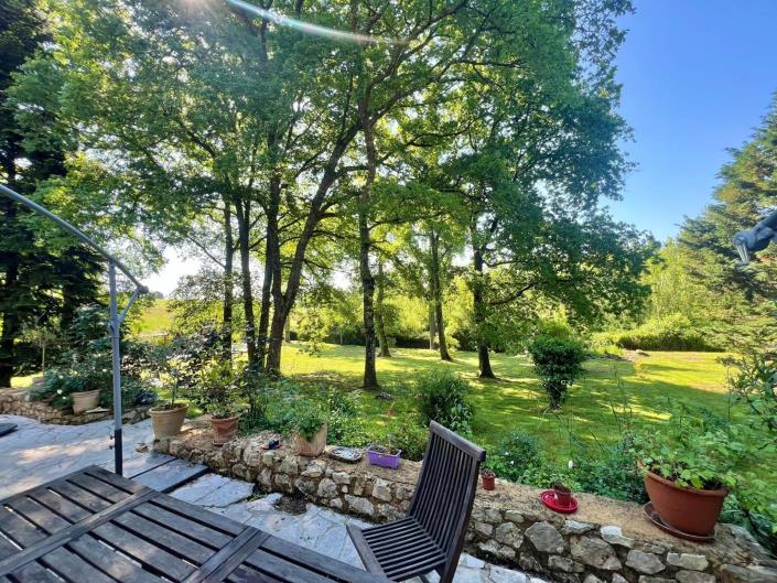 Image No.5-6 Bed House for sale