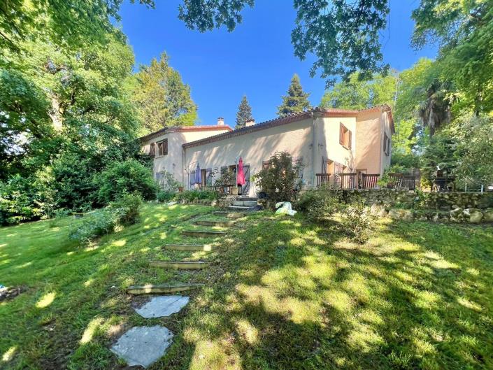 Image No.6-6 Bed House for sale