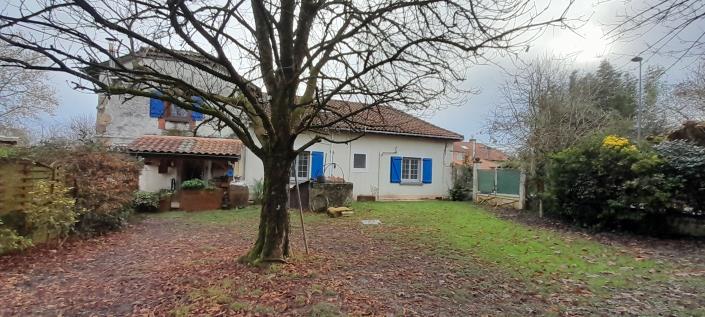 Image No.7-5 Bed Gite for sale