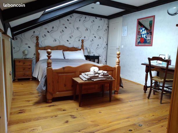 Image No.42-5 Bed Gite for sale