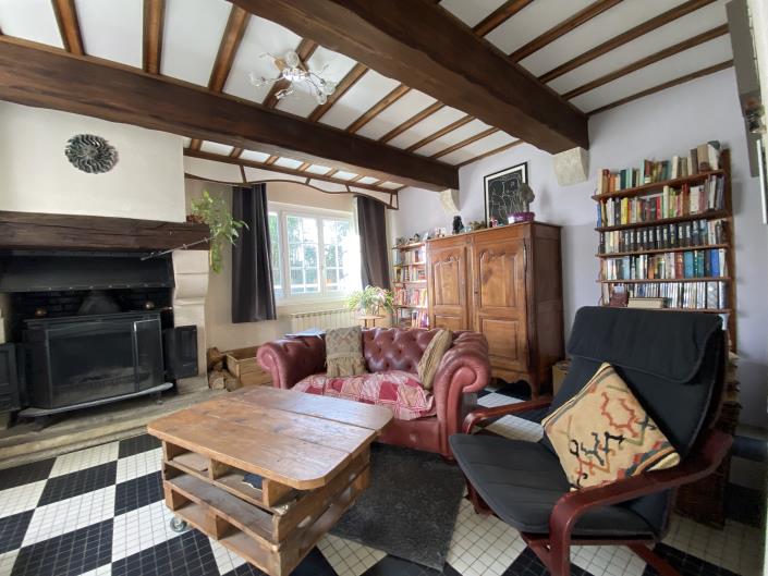 Image No.45-5 Bed Gite for sale