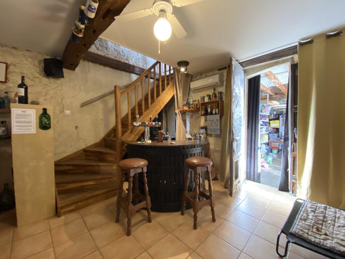 Image No.50-5 Bed Gite for sale