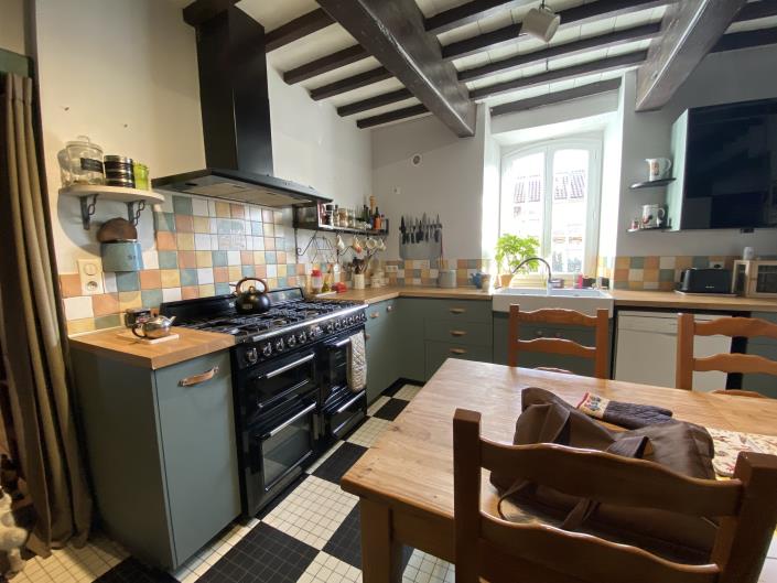 Image No.49-5 Bed Gite for sale