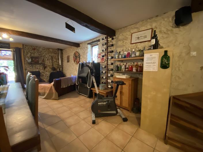 Image No.53-5 Bed Gite for sale