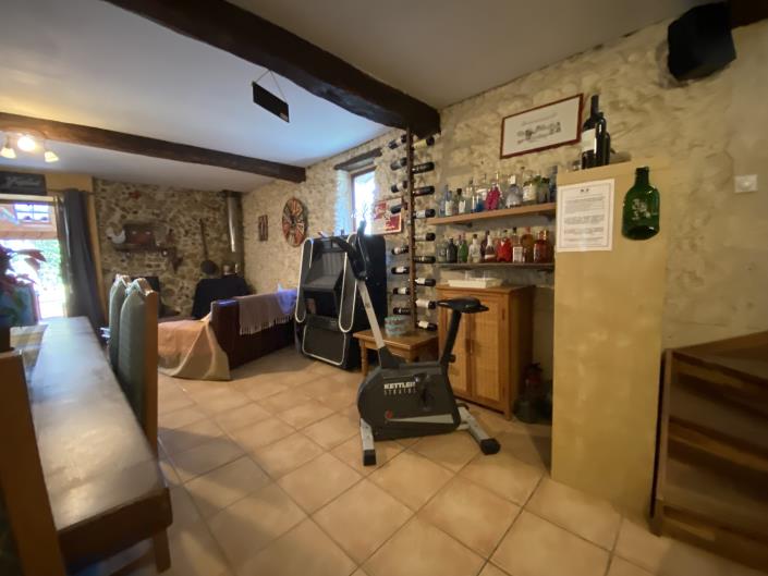Image No.54-5 Bed Gite for sale