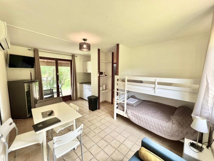 Image No.6-20 Bed Commercial for sale