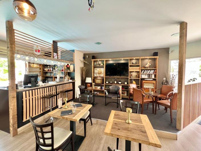 Image No.9-20 Bed Commercial for sale