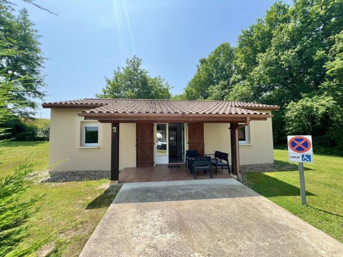 Image No.18-20 Bed Commercial for sale