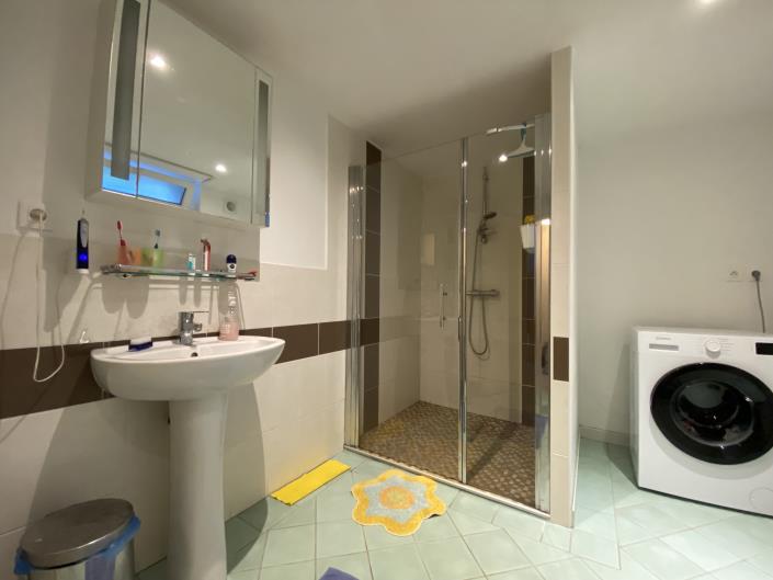 Image No.30-3 Bed House for sale