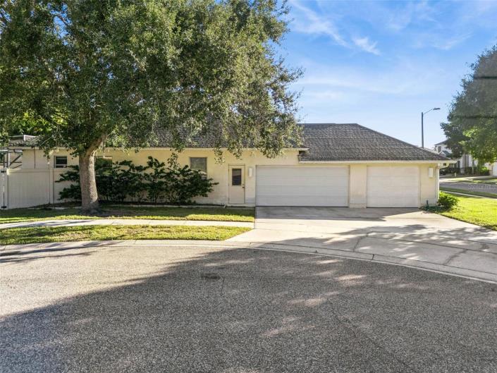 Image No.5-4 Bed House for sale