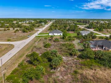 750-Nimitz-Boulevard-31