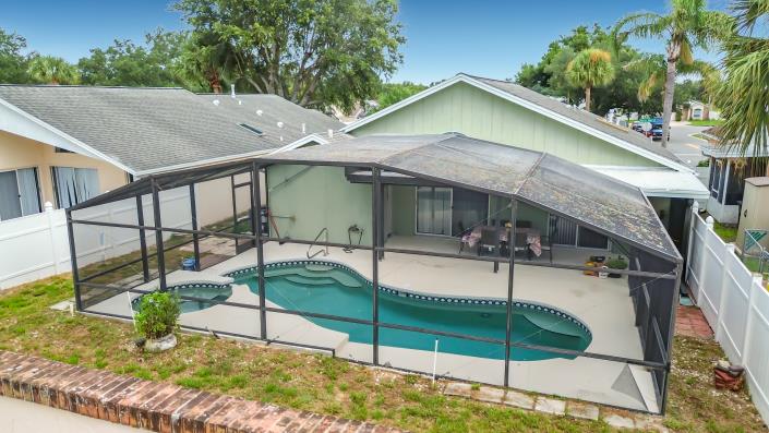 Image No.23-2 Bed House for sale
