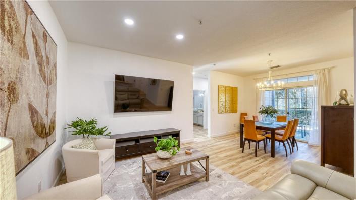 Image No.8-3 Bed Condo for sale