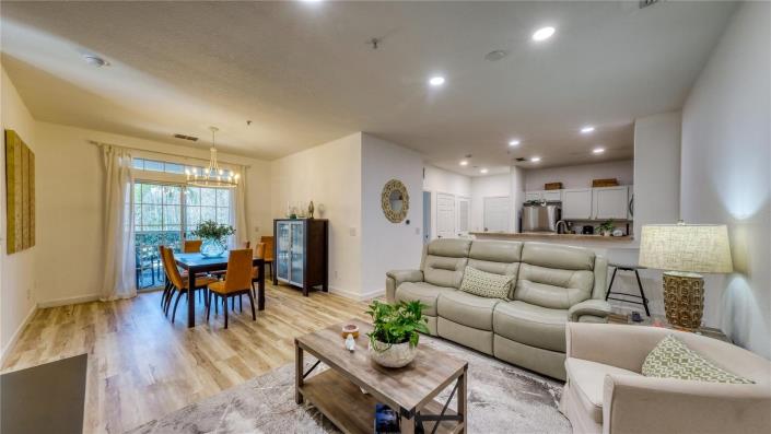 Image No.10-3 Bed Condo for sale