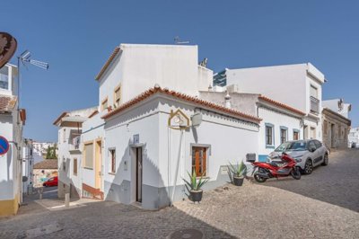 5018-695572-1397c7eacab77a8d4d14b0228a8f482d1