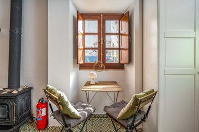 5018-695572-1397c7eacab77a8d4d14b0228a8f482d1