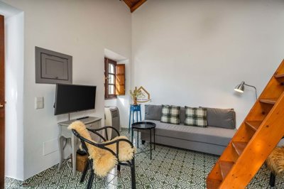 5018-695572-1397c7eacab77a8d4d14b0228a8f482d1