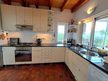 5018-629854-1397c7eacab77a8d4d14b0228a8f482d1