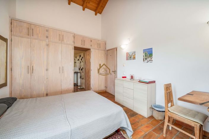 Image No.20-2 Bed Villa for sale