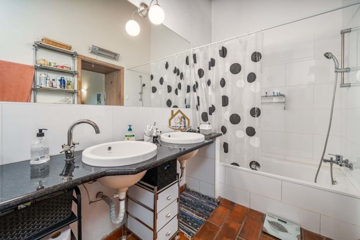 Image No.27-2 Bed Villa for sale