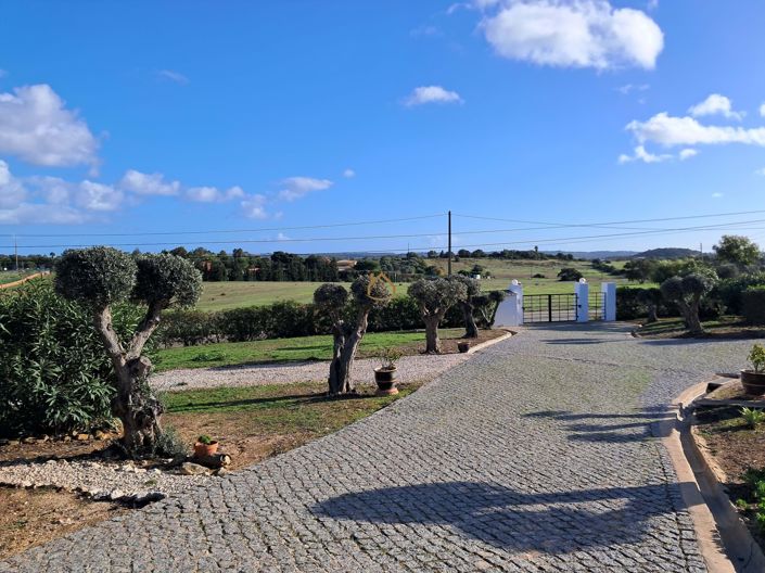 Image No.4-2 Bed Villa for sale