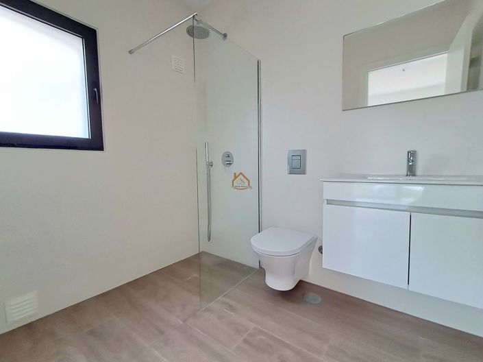 Image No.16-4 Bed Villa for sale