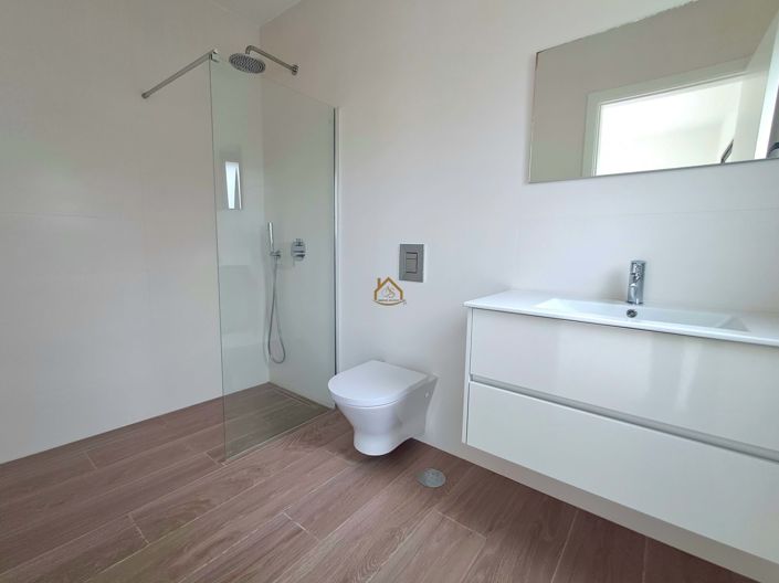 Image No.18-4 Bed Villa for sale