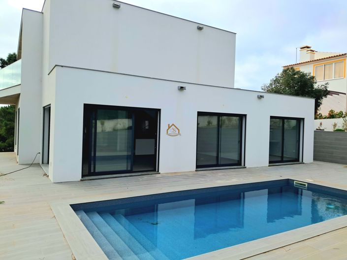 Image No.3-4 Bed Villa for sale