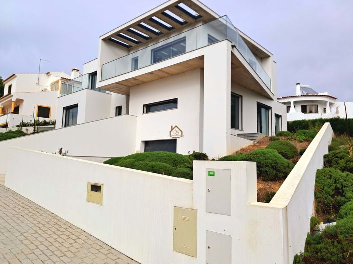 Image No.32-4 Bed Villa for sale