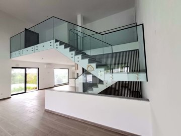 5018-734663-1397c7eacab77a8d4d14b0228a8f482d1