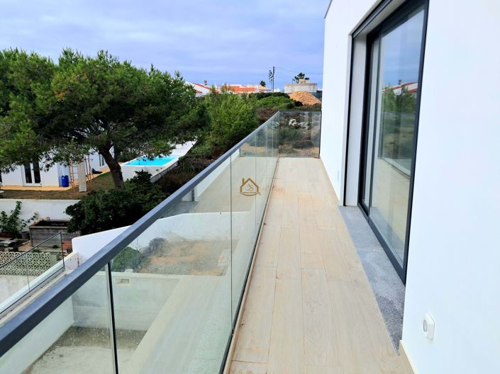 Image No.15-4 Bed Villa for sale