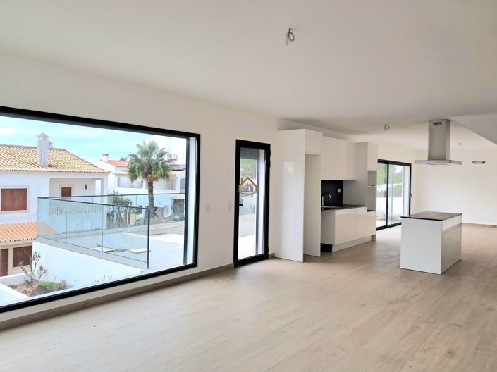 Image No.5-4 Bed Villa for sale