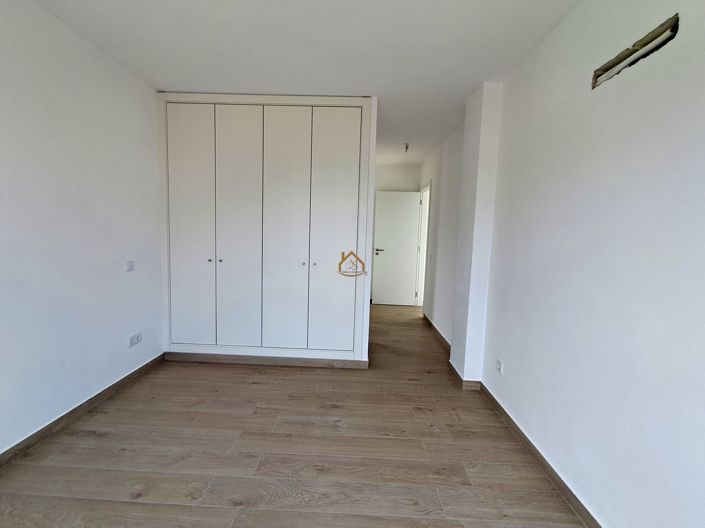 Image No.9-4 Bed Villa for sale