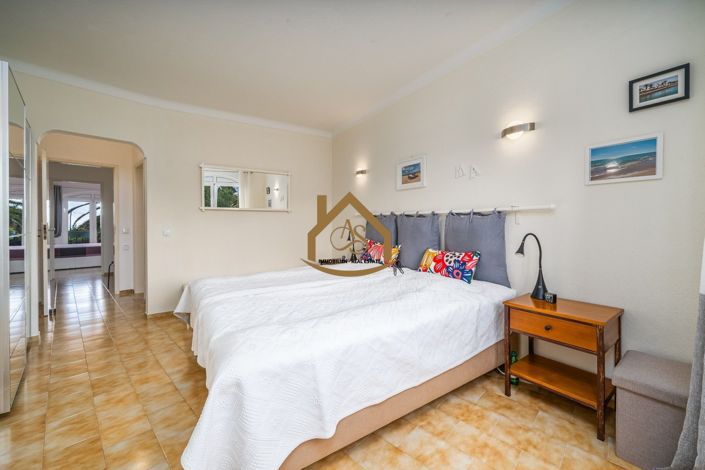 Image No.19-2 Bed Apartment for sale